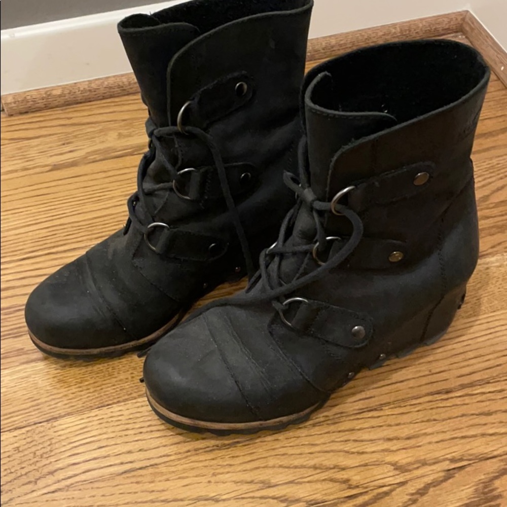 Sorel weatherproof boots